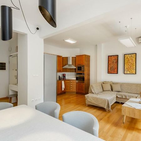 Brand-New Modern Flat In Heart Of City Салоники Экстерьер фото